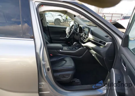 2021 Toyota Highlander Xle from USA, damaged, VIN 5TDGZRBH8MS084177